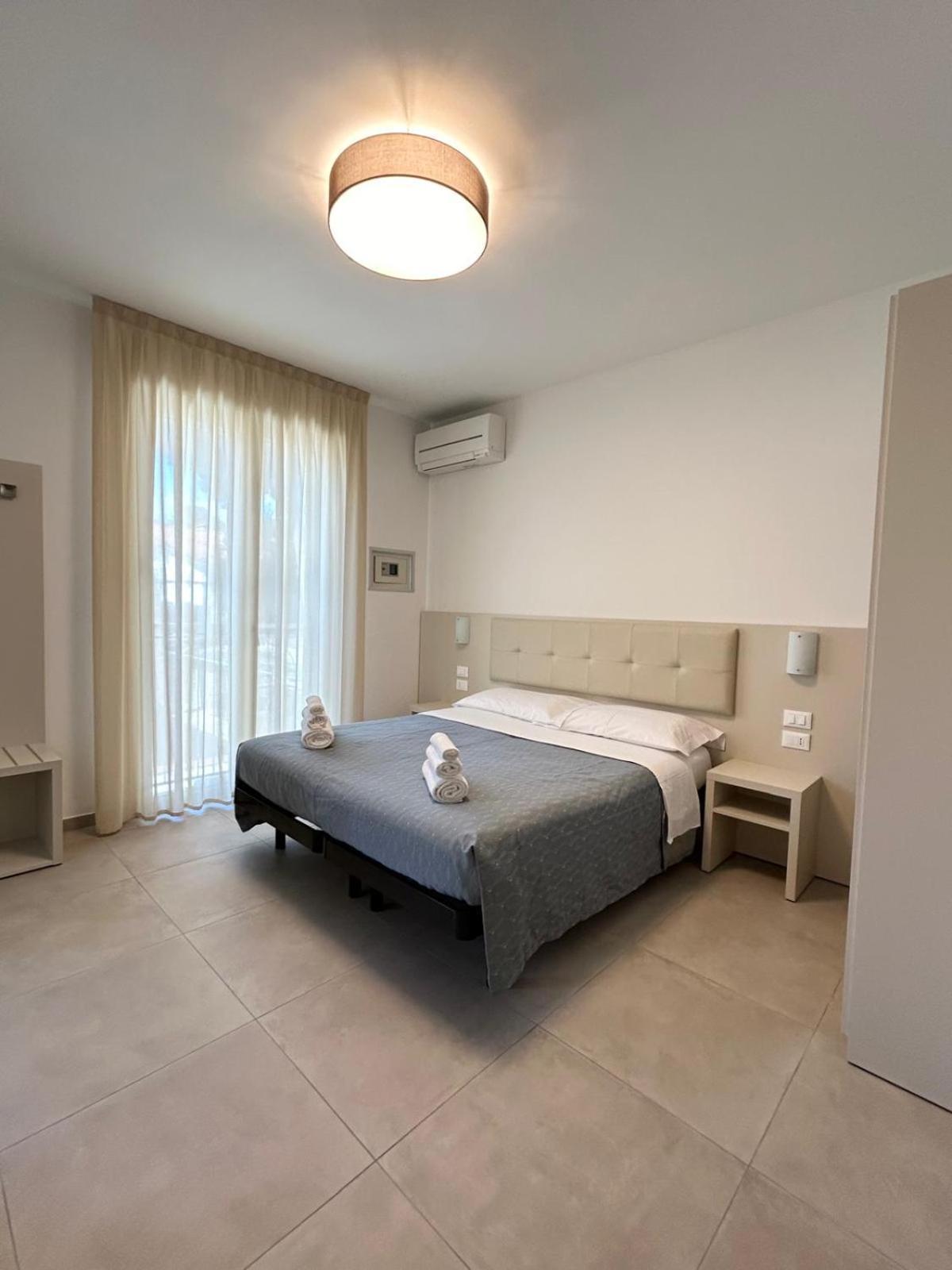Hotel Brigantino Milano Marittima Esterno foto