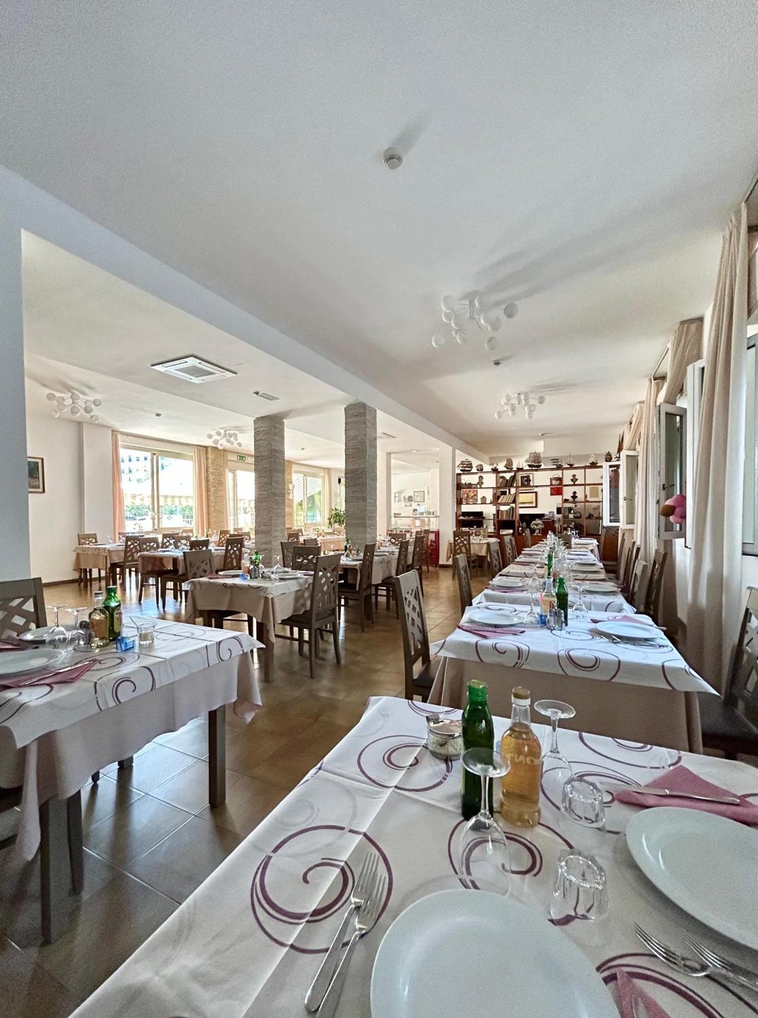 Hotel Brigantino Milano Marittima Esterno foto